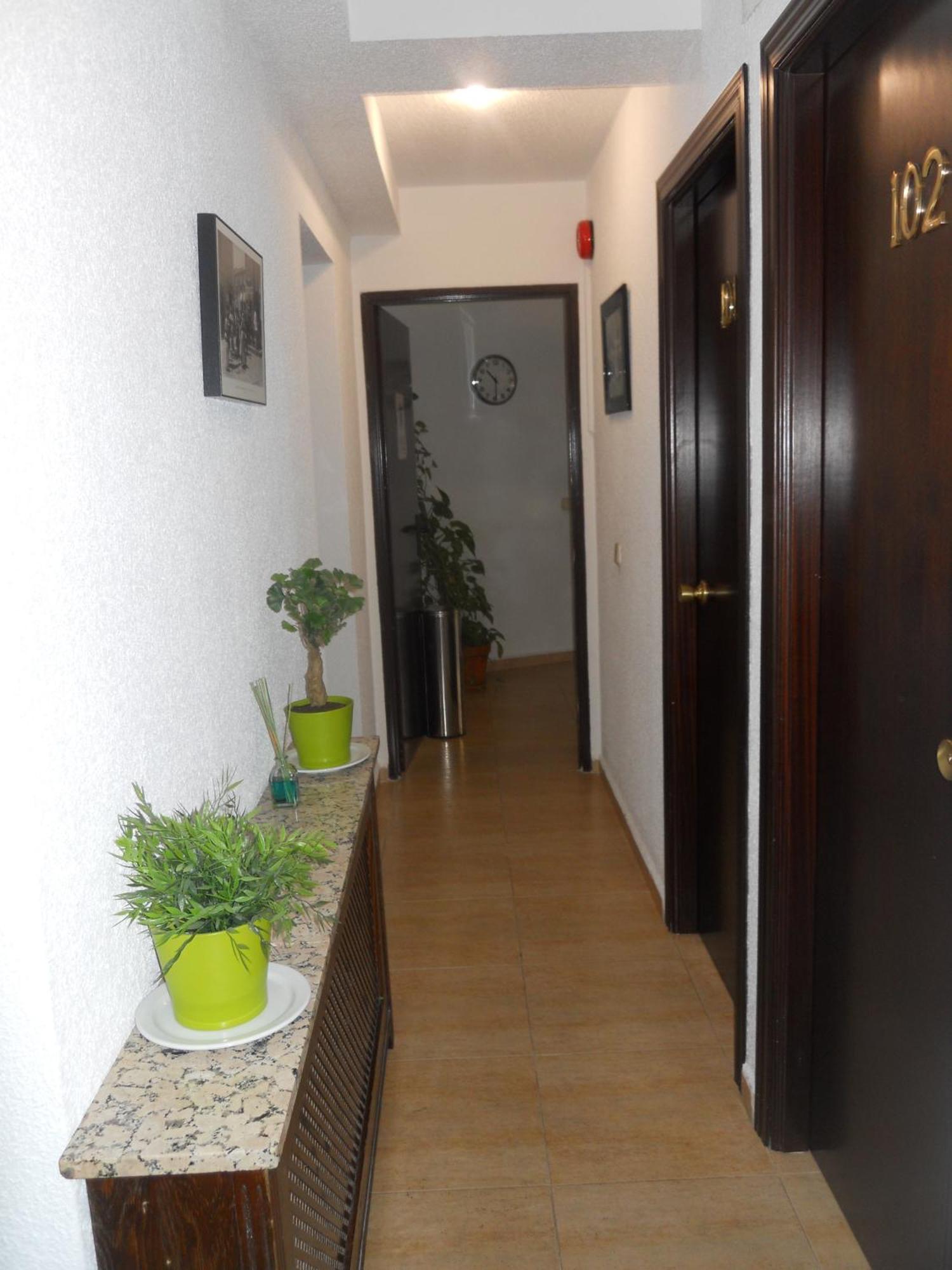 Hostal El Descanso Madrid Kültér fotó