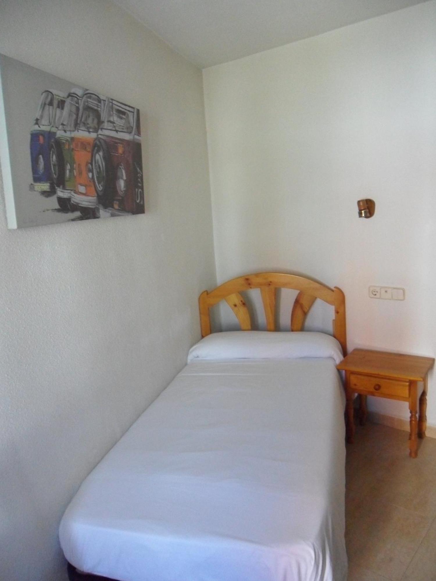 Hostal El Descanso Madrid Szoba fotó