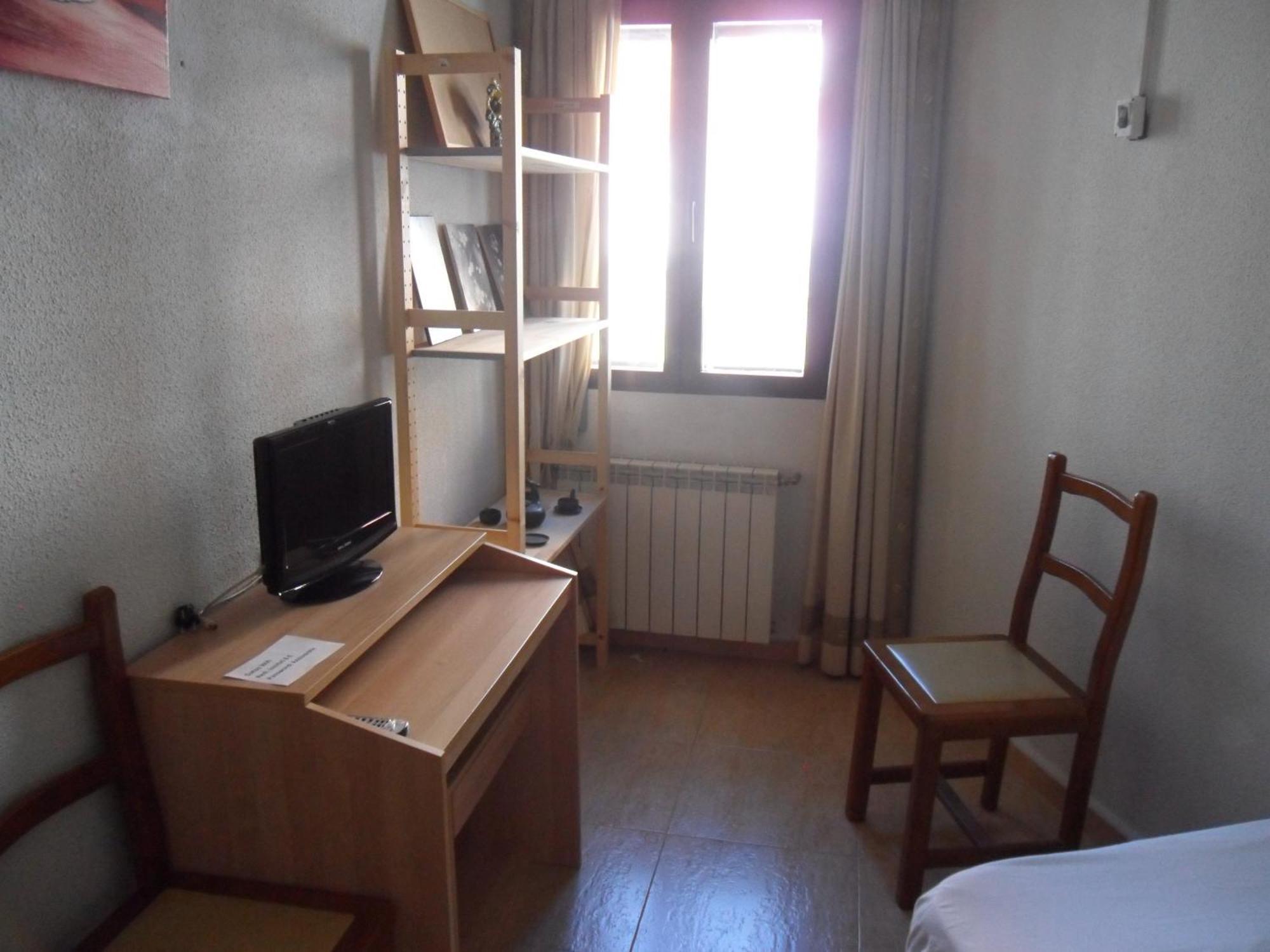 Hostal El Descanso Madrid Kültér fotó