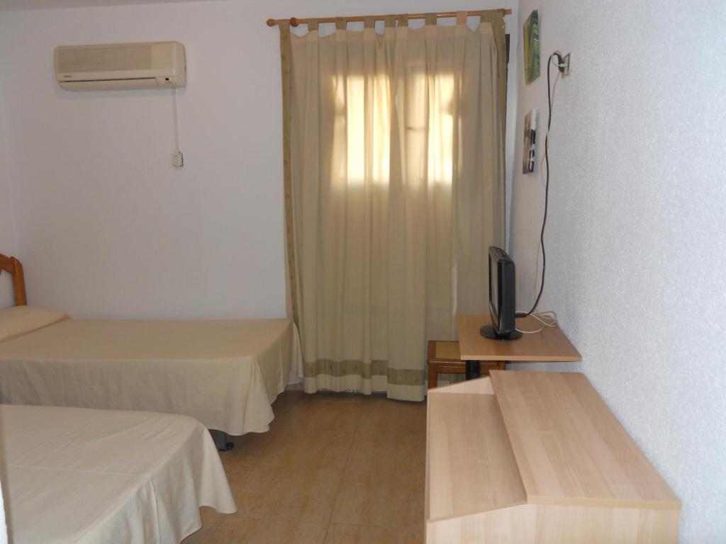 Hostal El Descanso Madrid Szoba fotó