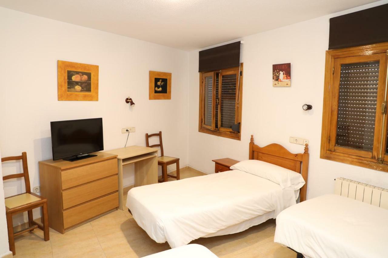 Hostal El Descanso Madrid Kültér fotó