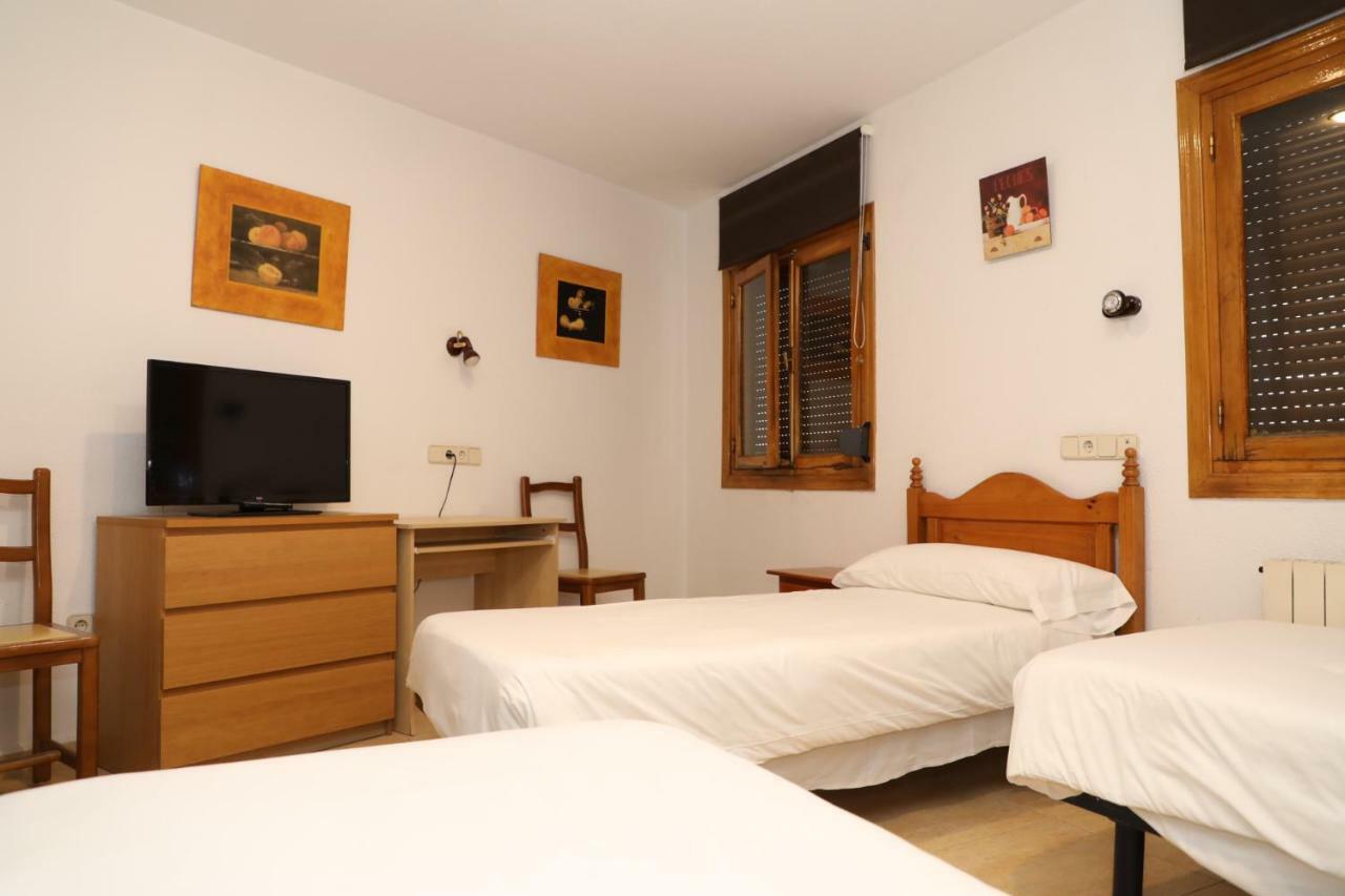 Hostal El Descanso Madrid Kültér fotó