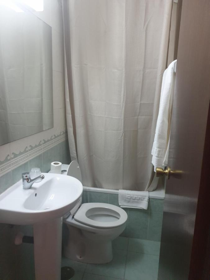 Hostal El Descanso Madrid Kültér fotó